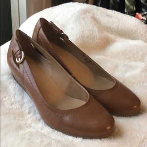 Naturalizer Sz 8 Tan Wedge